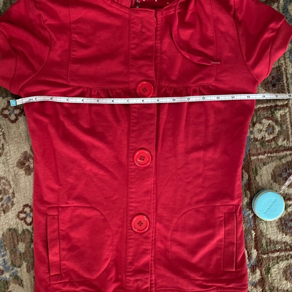 Red Short Sleeved Sweatshirt with Hood Buttons and Gathering - Picture 14 of 16